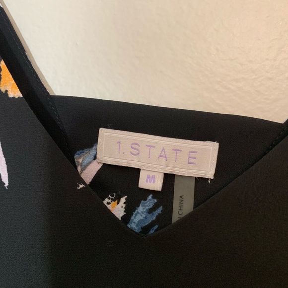 1.State Floral Layered Double V Neck Tank Size M - Picture 6 of 8